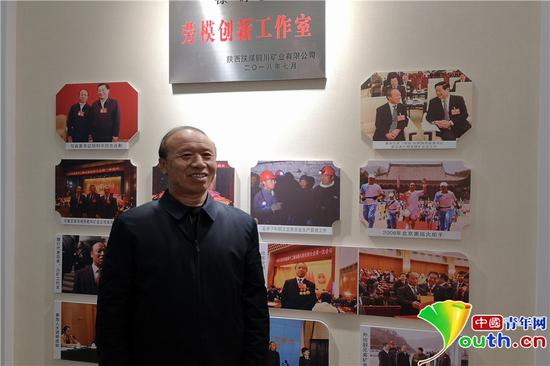 全國(guó)勞動(dòng)模范、銅川礦業(yè)公司下石節(jié)煤礦綜掘二隊(duì)黨支部書(shū)記徐群賢。閻夢(mèng)圓　攝