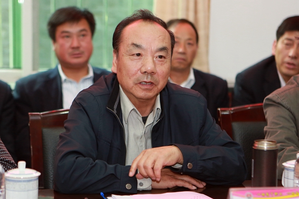 中煤政研會(huì)會(huì)長臧文貴同志在會(huì)上講話